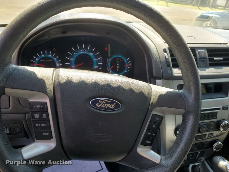 image for item GX9924 2011 Ford Fusion SE