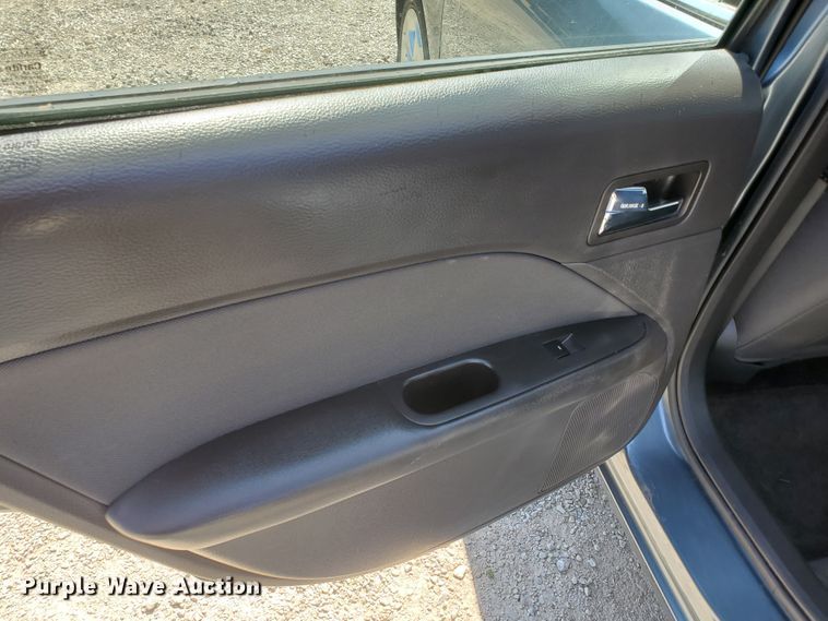 image for item GX9924 2011 Ford Fusion SE