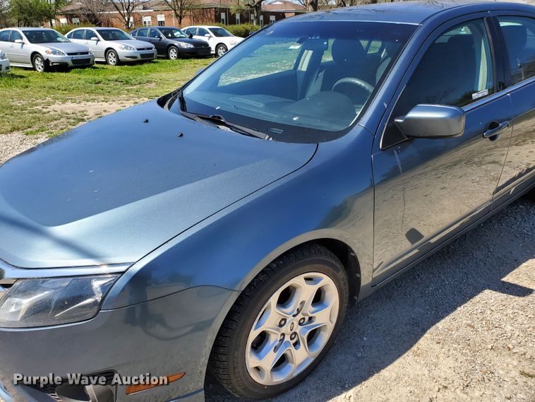 image for item GX9924 2011 Ford Fusion SE