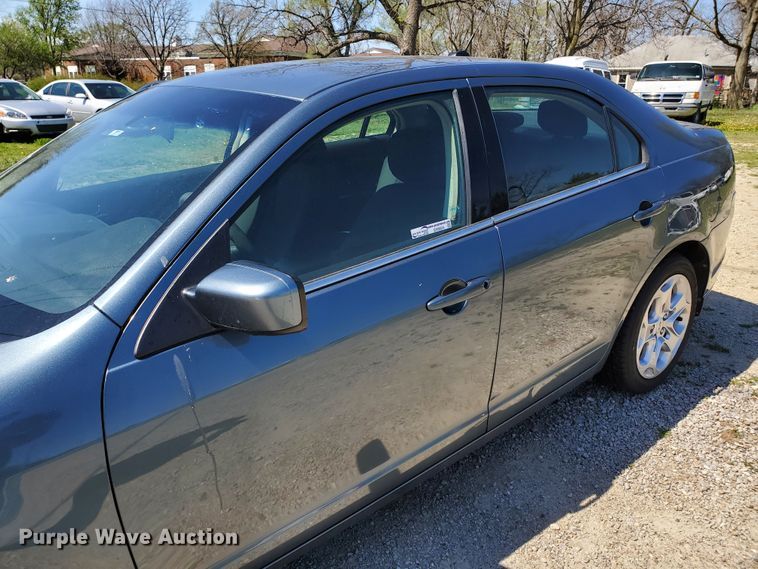 image for item GX9924 2011 Ford Fusion SE