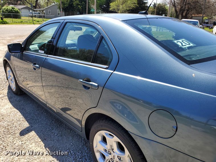 image for item GX9924 2011 Ford Fusion SE