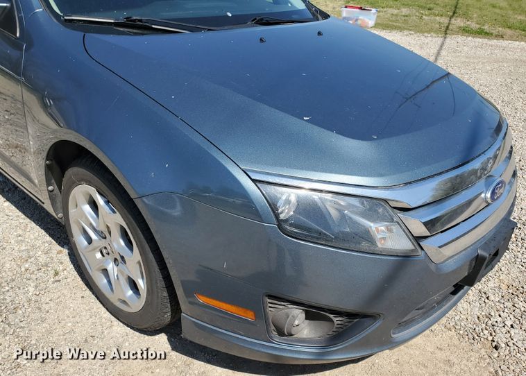 image for item GX9924 2011 Ford Fusion SE