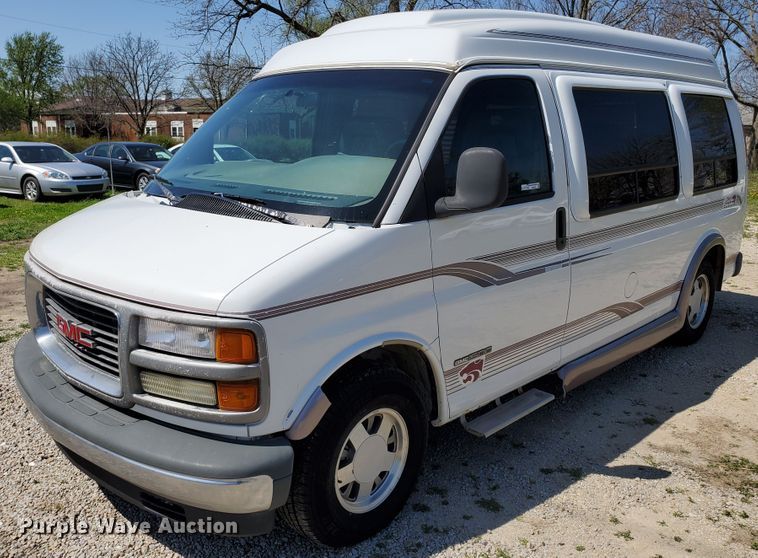 image for item GX9925 1999 GMC Savana G1500  van