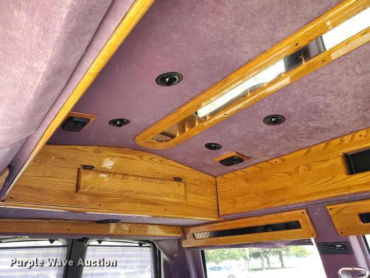 image for item GX9925 1999 GMC Savana G1500  van