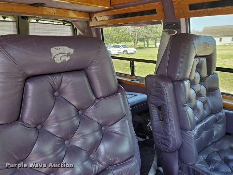 image for item GX9925 1999 GMC Savana G1500  van