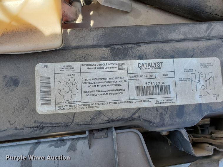 image for item GX9925 1999 GMC Savana G1500  van
