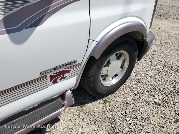 image for item GX9925 1999 GMC Savana G1500  van