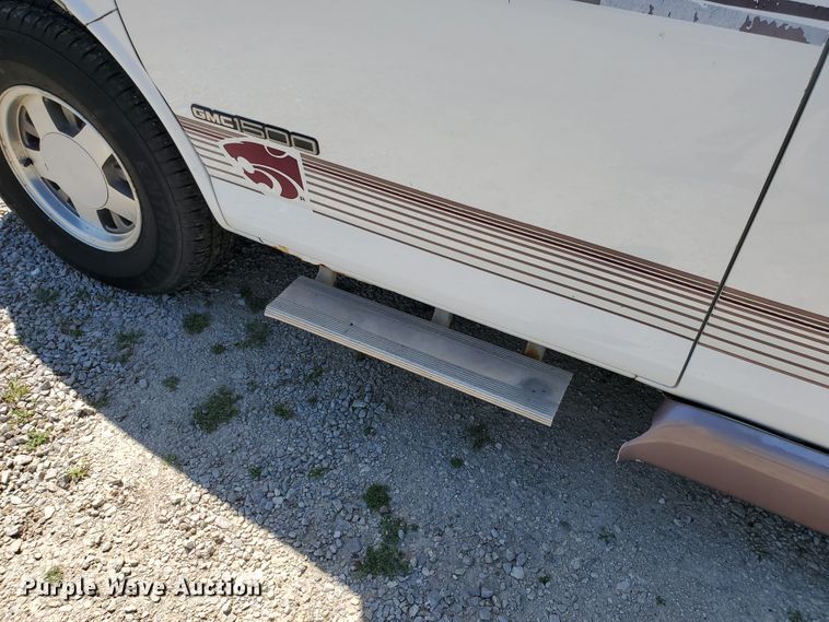 image for item GX9925 1999 GMC Savana G1500  van