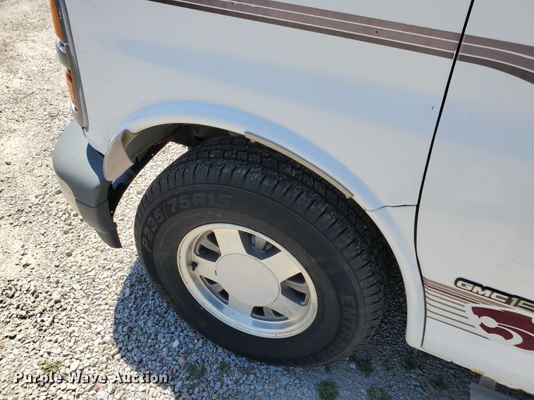 image for item GX9925 1999 GMC Savana G1500  van
