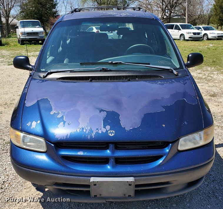 image for item GX9928 2000 Dodge Caravan  van