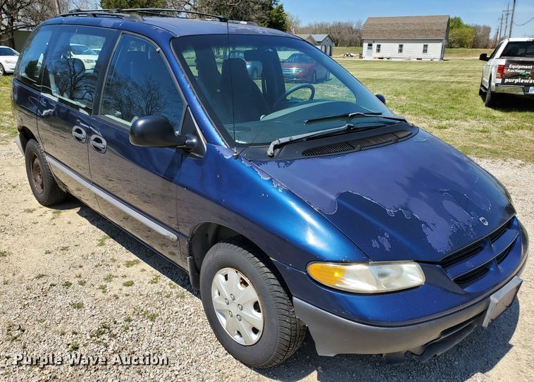 image for item GX9928 2000 Dodge Caravan  van