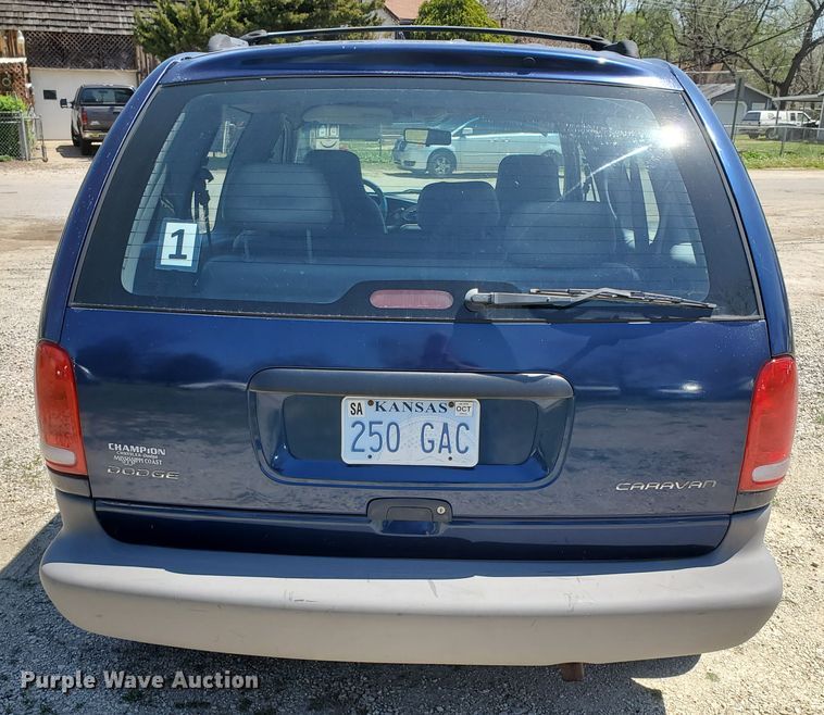 image for item GX9928 2000 Dodge Caravan  van