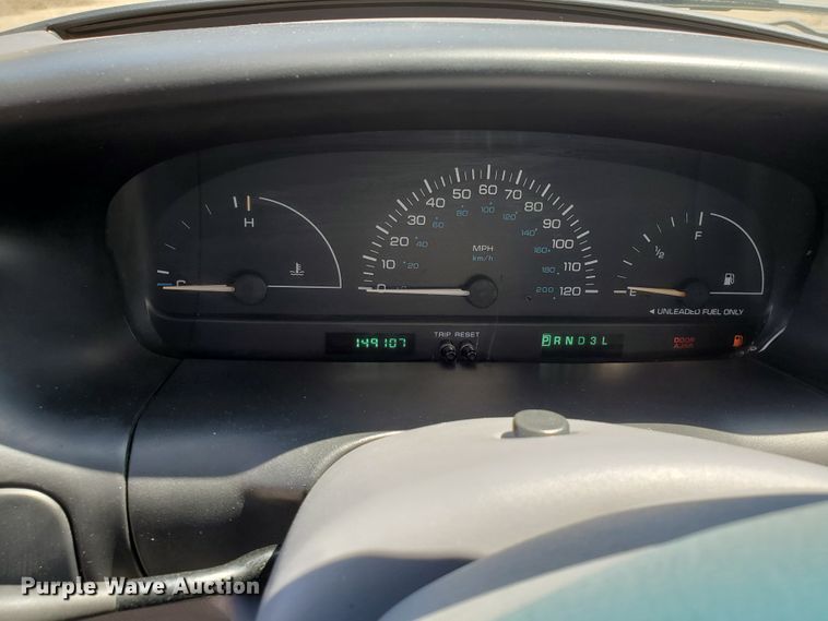 image for item GX9928 2000 Dodge Caravan  van