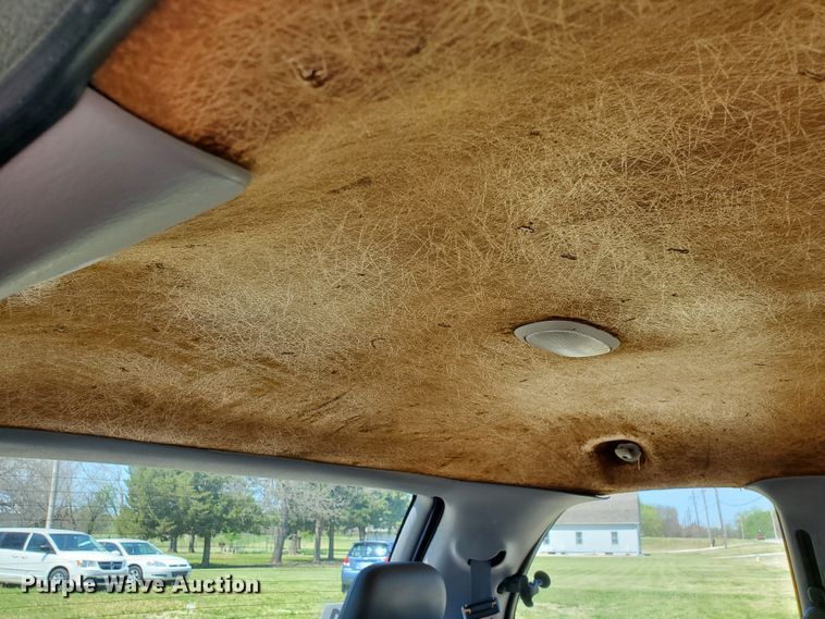 image for item GX9928 2000 Dodge Caravan  van