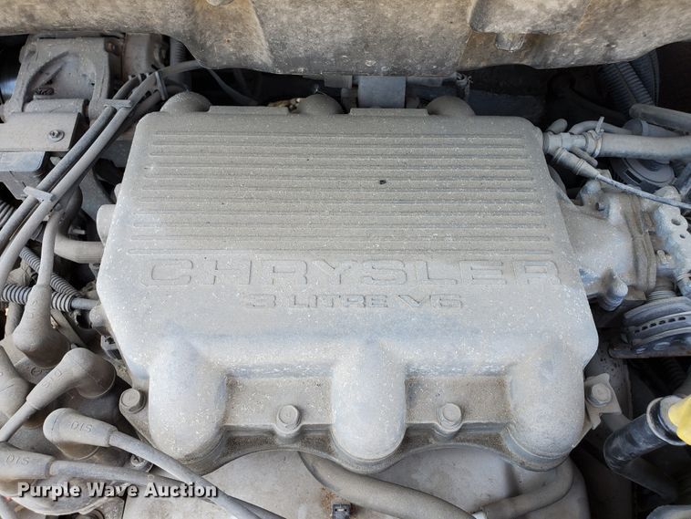 image for item GX9928 2000 Dodge Caravan  van