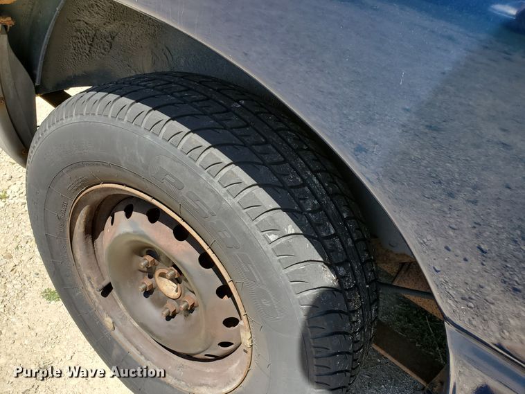 image for item GX9928 2000 Dodge Caravan  van