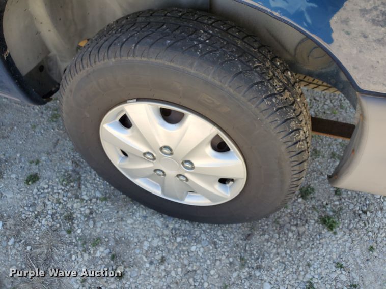 image for item GX9928 2000 Dodge Caravan  van