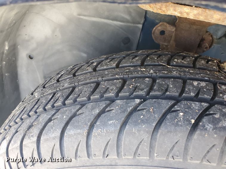 image for item GX9928 2000 Dodge Caravan  van