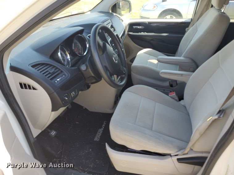 image for item GX9932 2012 Dodge Grand Caravan  van