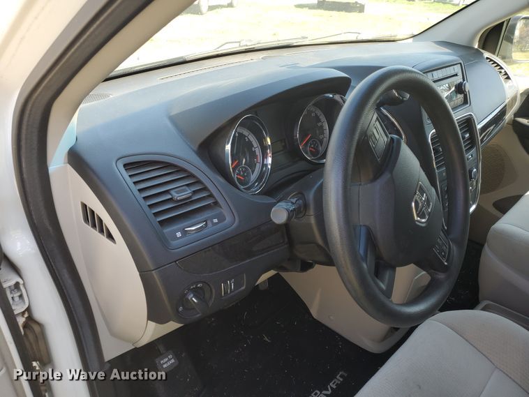 image for item GX9932 2012 Dodge Grand Caravan  van