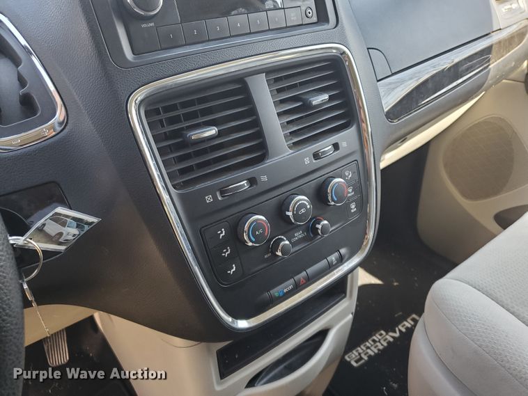 image for item GX9932 2012 Dodge Grand Caravan  van