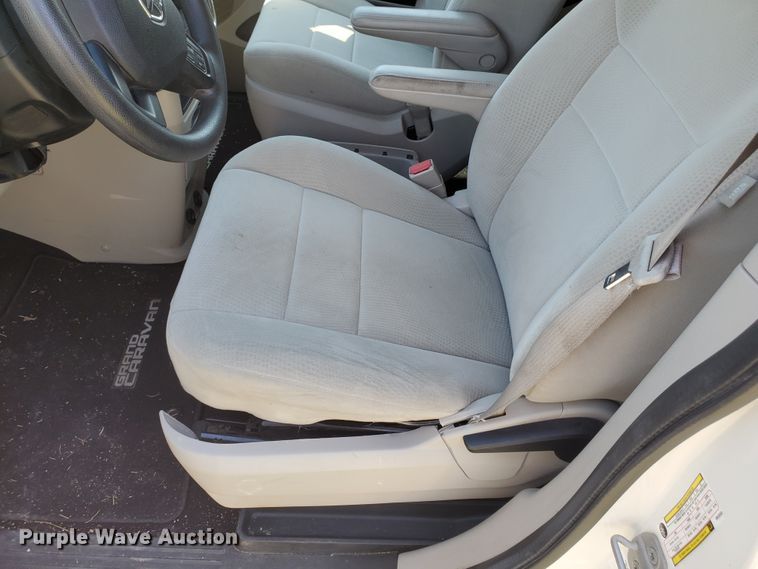 image for item GX9932 2012 Dodge Grand Caravan  van