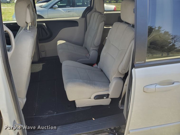 image for item GX9932 2012 Dodge Grand Caravan  van