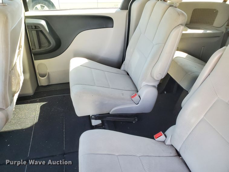 image for item GX9932 2012 Dodge Grand Caravan  van