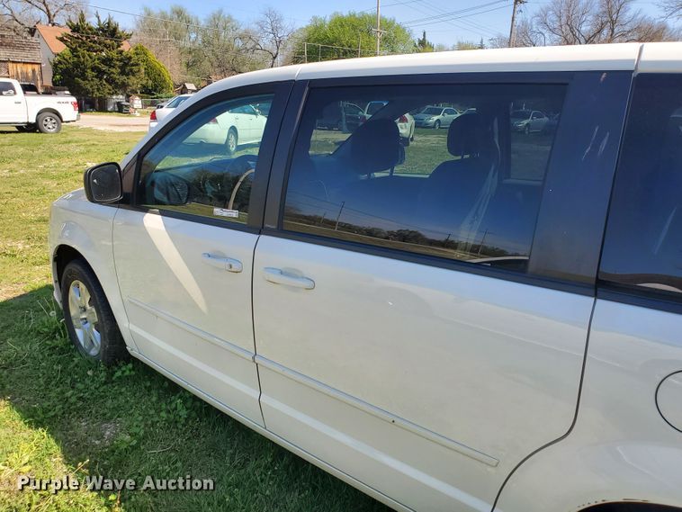image for item GX9932 2012 Dodge Grand Caravan  van