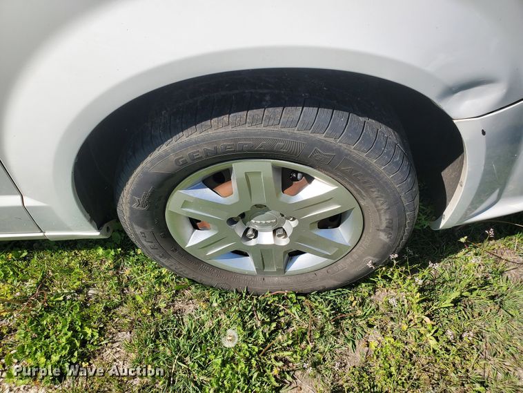 image for item GX9932 2012 Dodge Grand Caravan  van