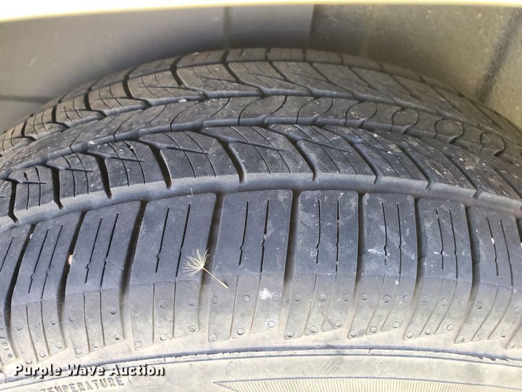 image for item GX9932 2012 Dodge Grand Caravan  van