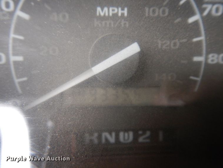 image for item GY9054 1997 Ford F250  flatbed pickup truck