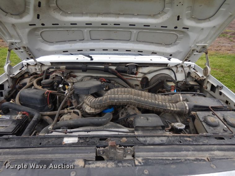 image for item GY9054 1997 Ford F250  flatbed pickup truck