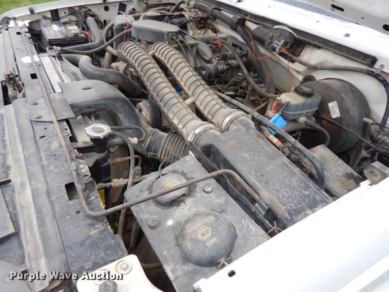 image for item GY9054 1997 Ford F250  flatbed pickup truck