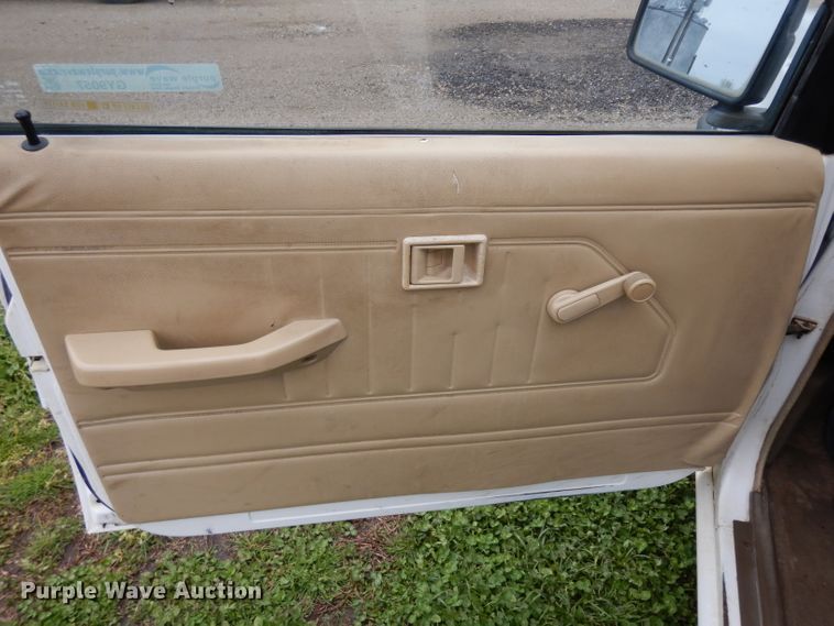 image for item GY9057 1989 Dodge Ram 50  pickup truck