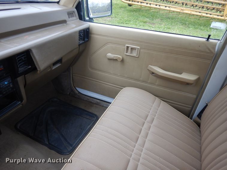 image for item GY9057 1989 Dodge Ram 50  pickup truck