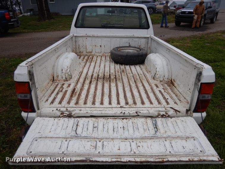 image for item GY9057 1989 Dodge Ram 50  pickup truck