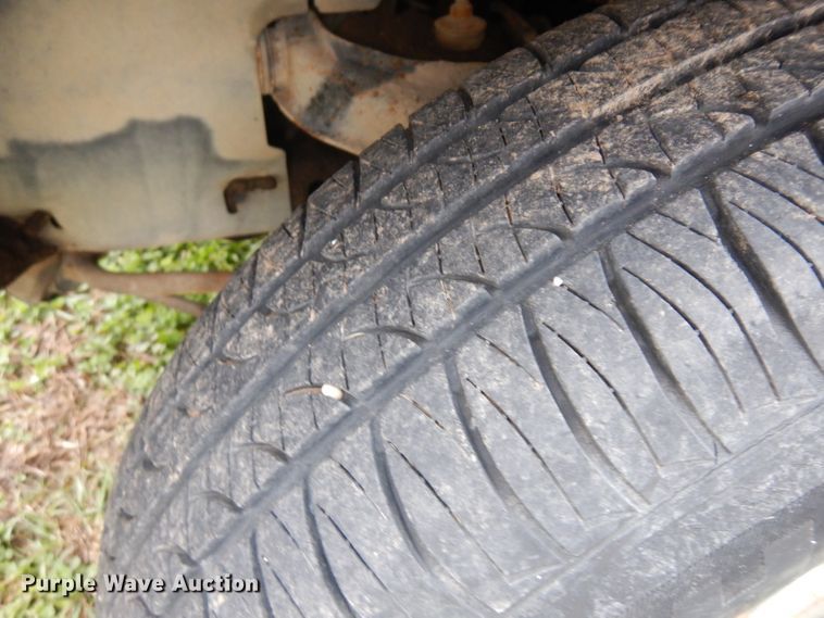 image for item GY9057 1989 Dodge Ram 50  pickup truck