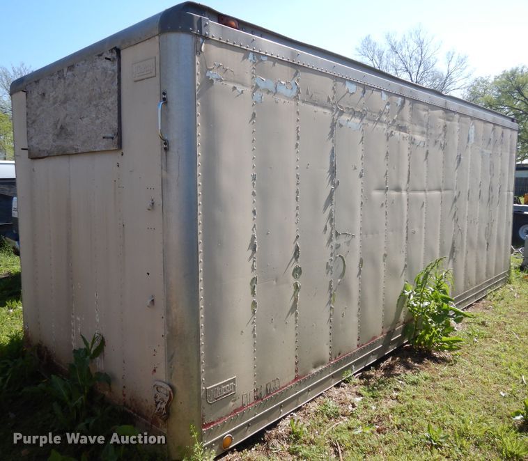 image for item GY9090 21'L x 8'W box bed