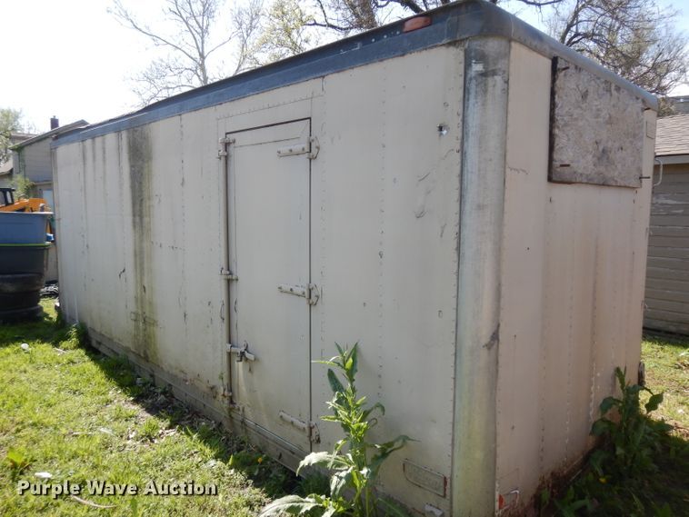 image for item GY9090 21'L x 8'W box bed