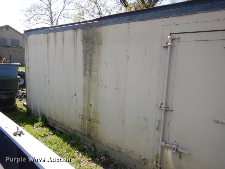 image for item GY9090 21'L x 8'W box bed