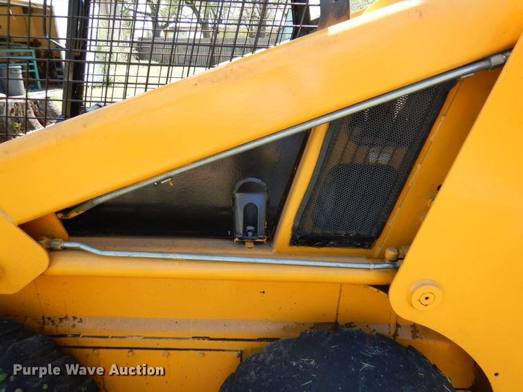 image for item GY9095 1997 Mustang 2070  skid steer loader