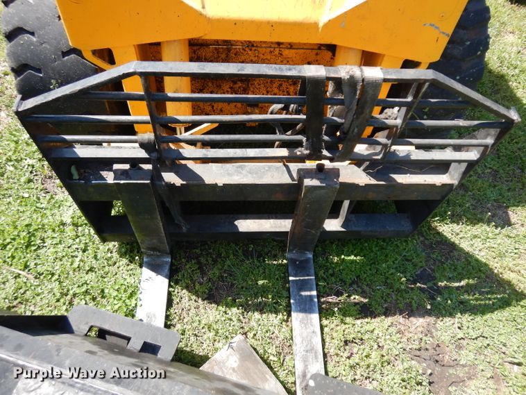 image for item GY9095 1997 Mustang 2070  skid steer loader