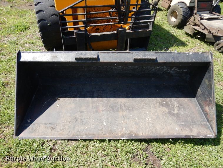 image for item GY9095 1997 Mustang 2070  skid steer loader