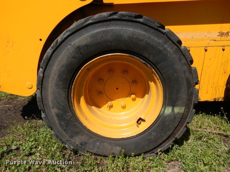 image for item GY9095 1997 Mustang 2070  skid steer loader