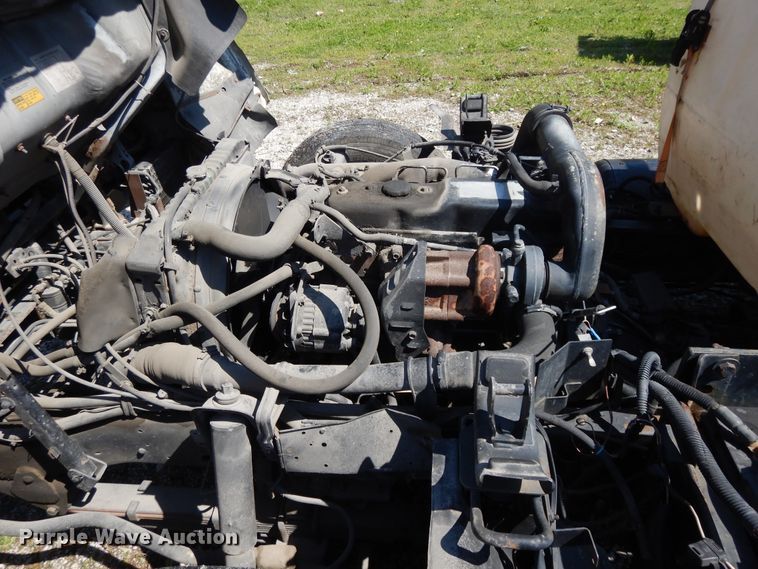 image for item GY9096 1995 Isuzu NPR street sweeper truck