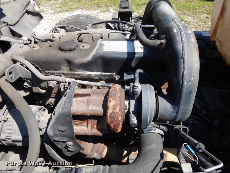 image for item GY9096 1995 Isuzu NPR street sweeper truck