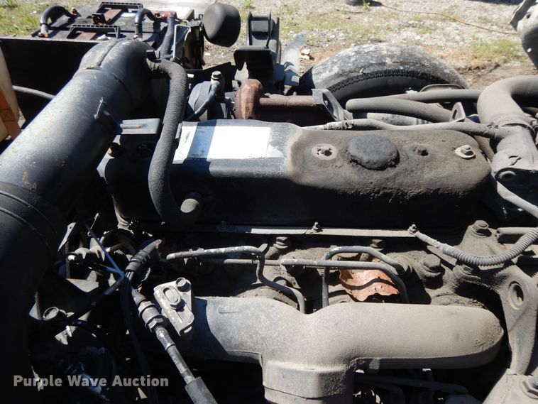 image for item GY9096 1995 Isuzu NPR street sweeper truck