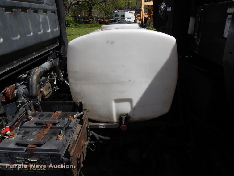 image for item GY9096 1995 Isuzu NPR street sweeper truck