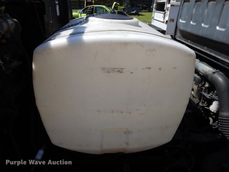 image for item GY9096 1995 Isuzu NPR street sweeper truck